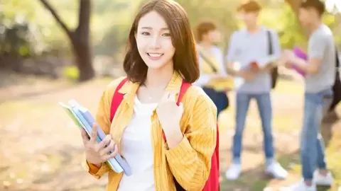 民警吃饭遇警情邻桌小伙代付餐费